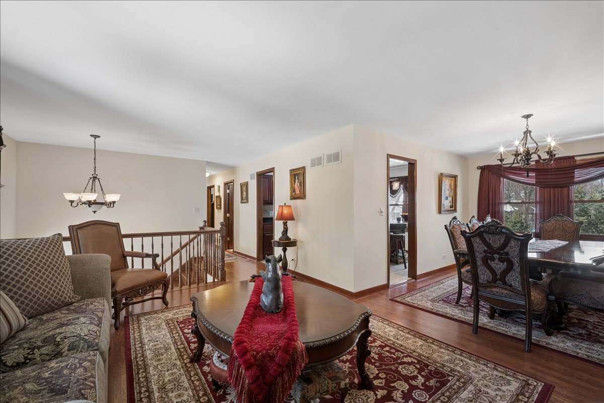 1190 Buttercup Lane, Bartlett, IL