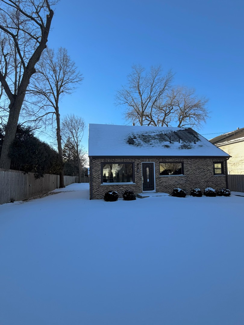 830 Deerfield Road, Highland Park, IL