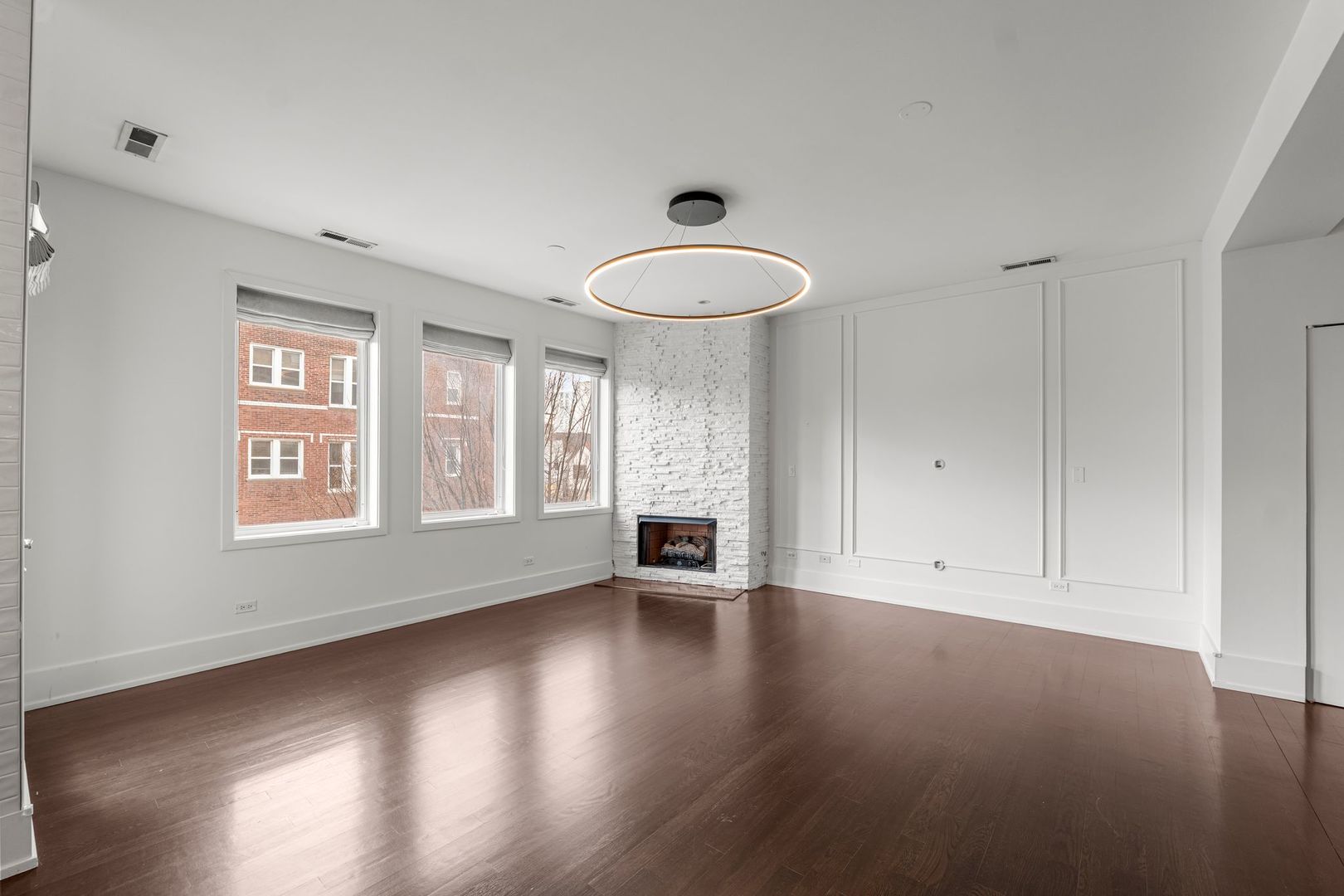 2352 W Shakespeare Avenue #2C, Chicago, IL