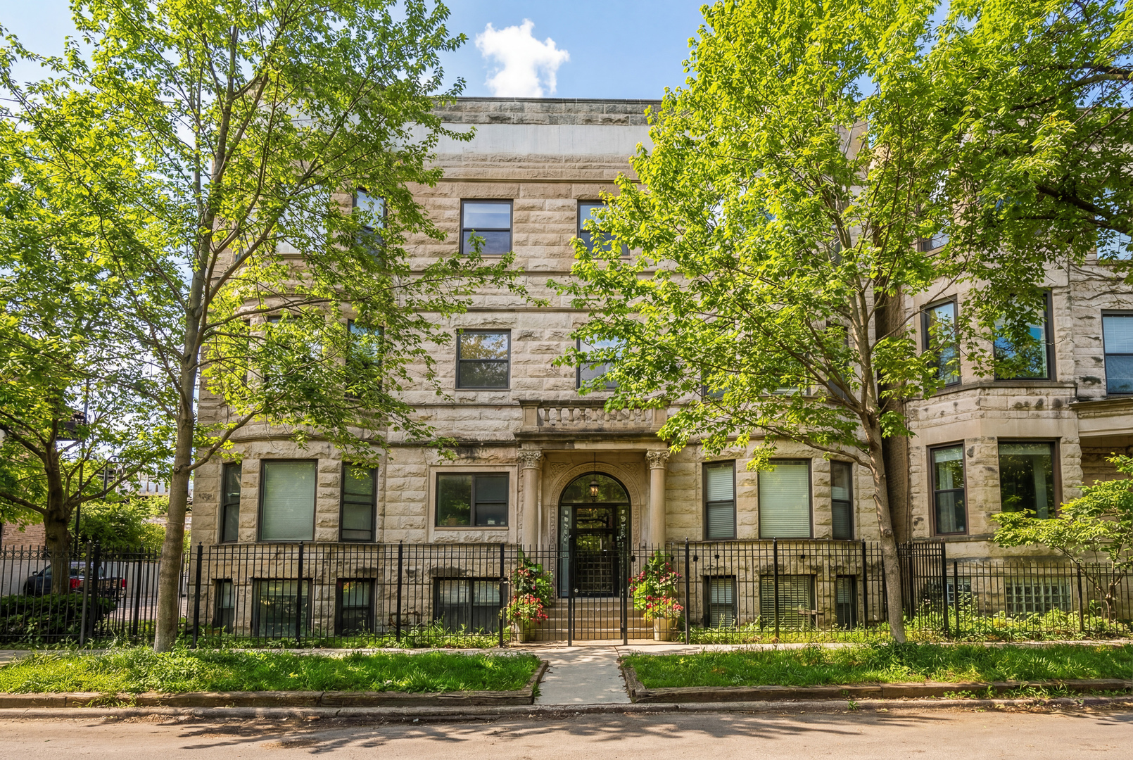 4038 N Kenmore Avenue #3, Chicago, IL