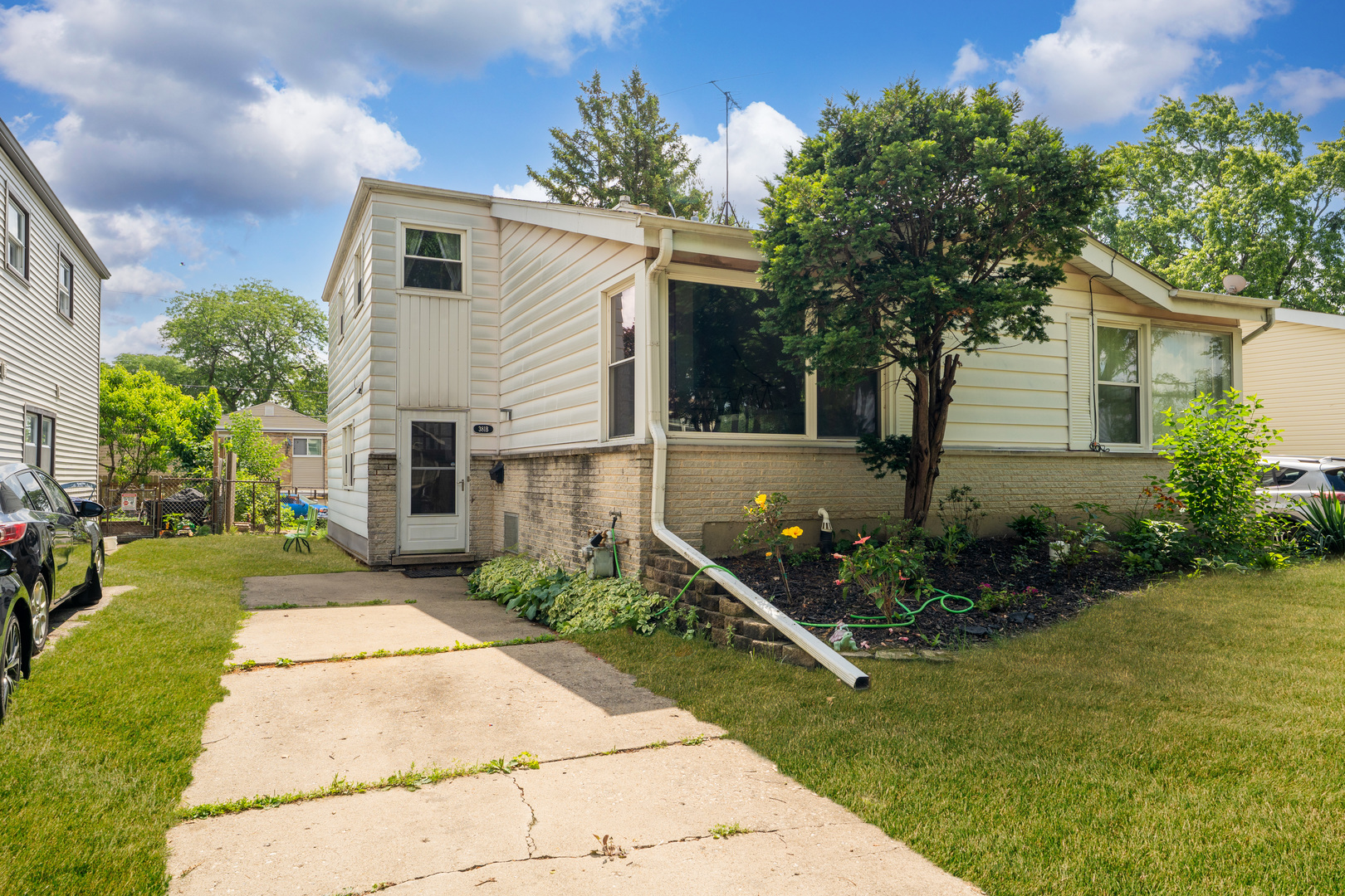 381 N 4th Avenue #B, Des Plaines, IL