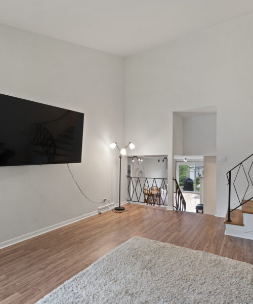 381 N 4th Avenue #B, Des Plaines, IL