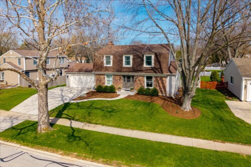208 S Birchwood Drive, Naperville, IL