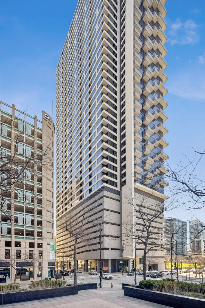 235 W Van Buren Street #2513, Chicago, IL