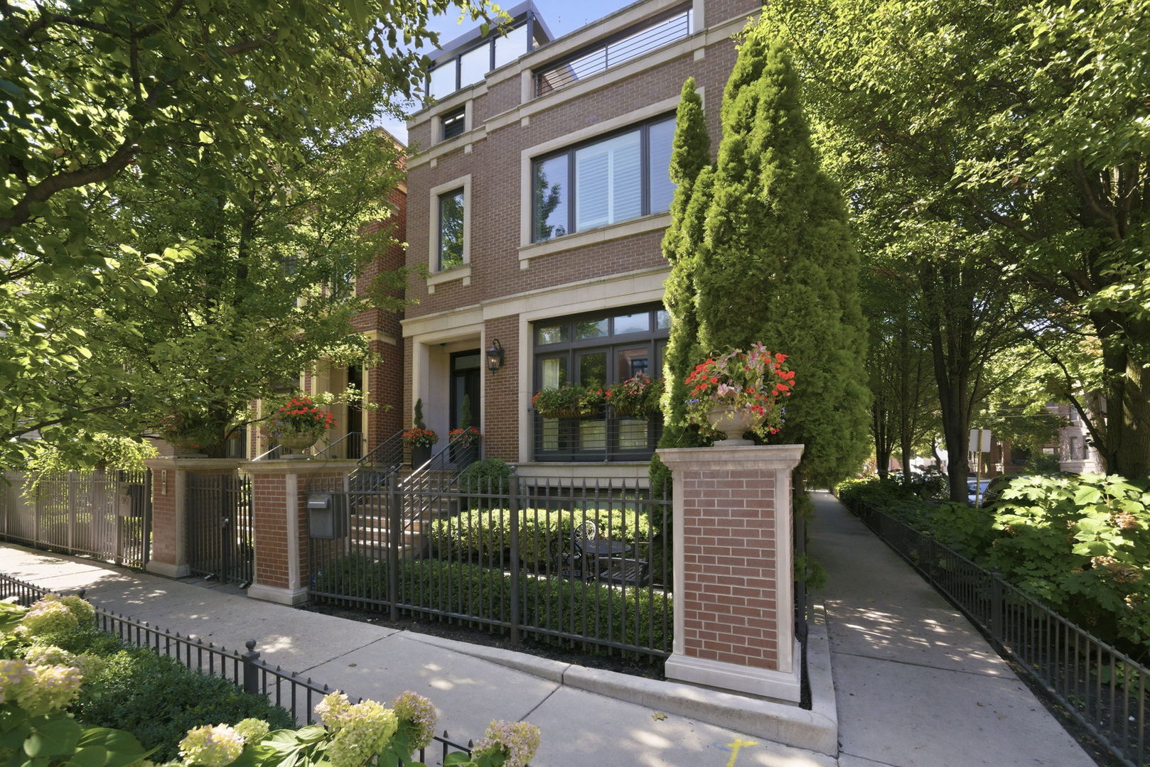 2658 N Mildred Avenue, Chicago, IL