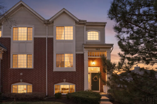 112 Morgans Gate Drive, Wood Dale, IL