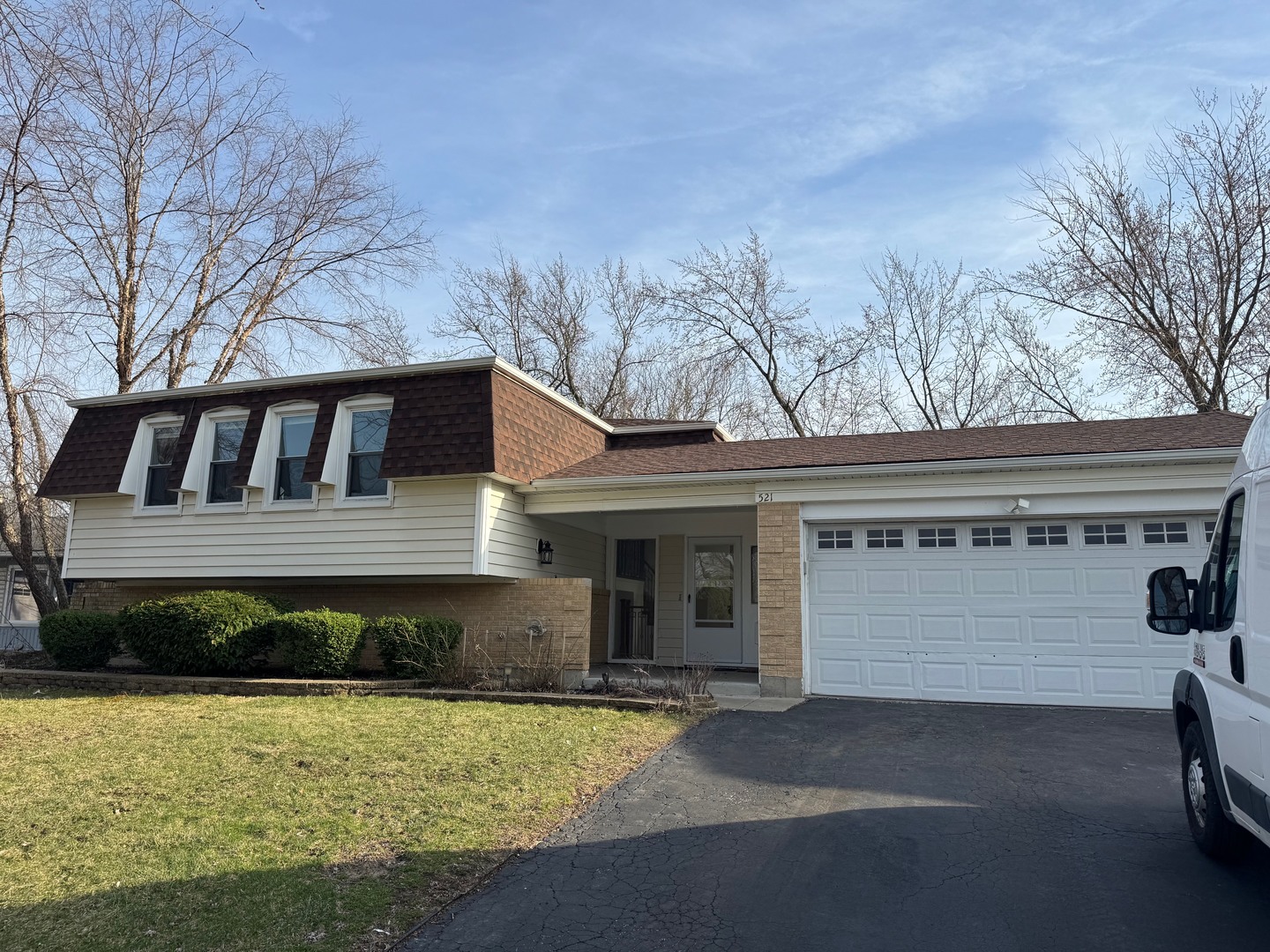 521 FOREST Way, Bolingbrook, IL