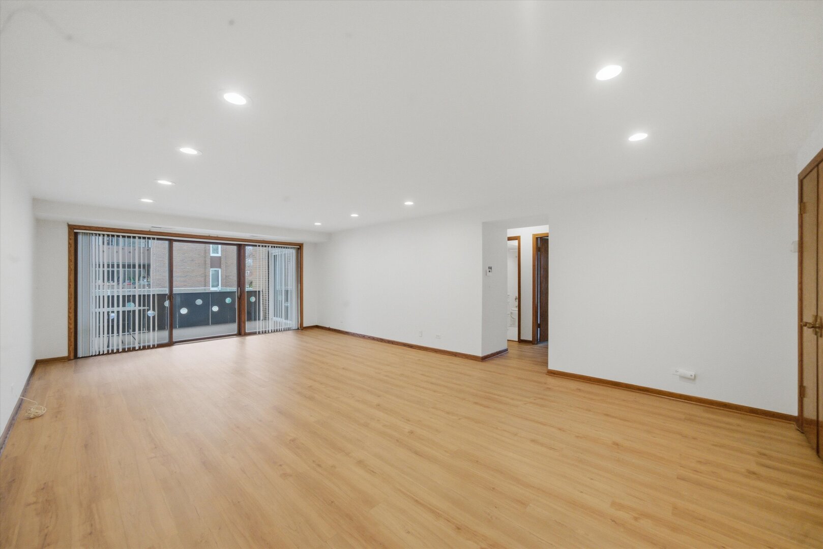 121 S Spruce Avenue #101, Wood Dale, IL