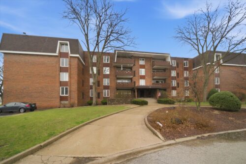 121 S Spruce Avenue #101, Wood Dale, IL
