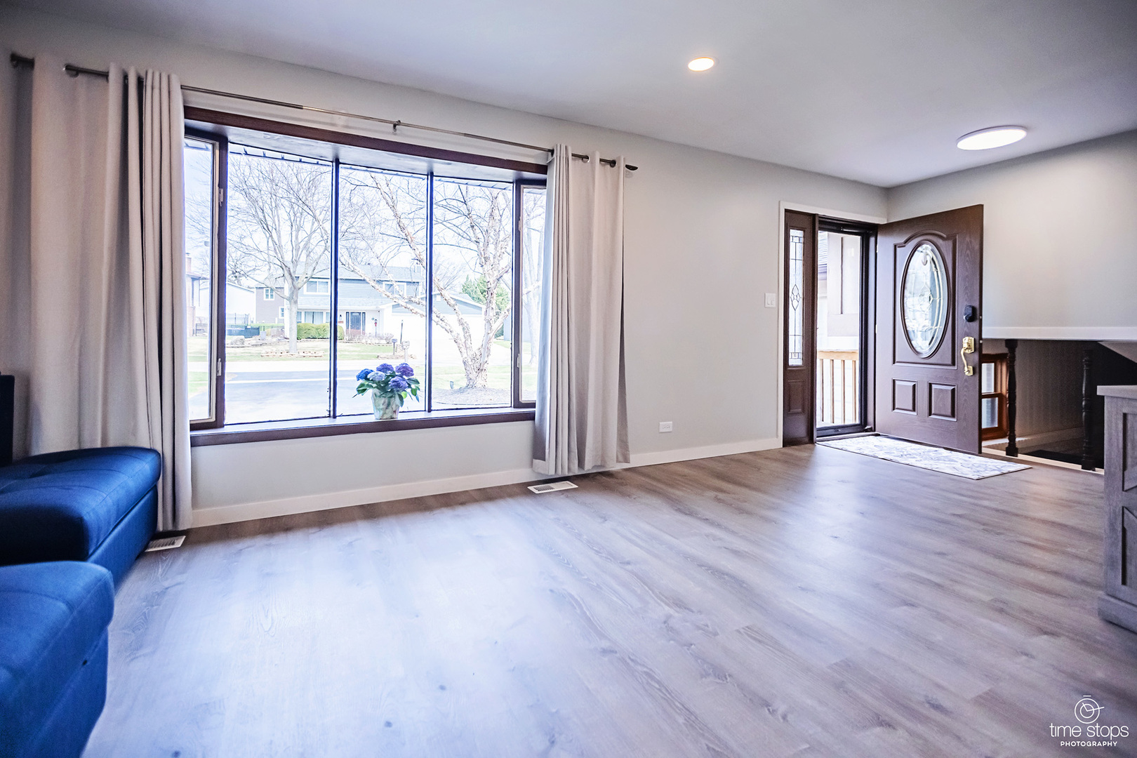 8336 Mending Wall Drive, Woodridge, IL