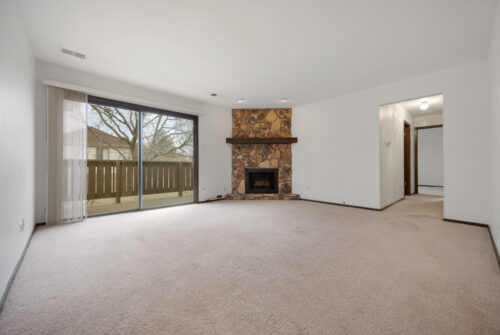 854 E Carriage Lane #8, Palatine, IL