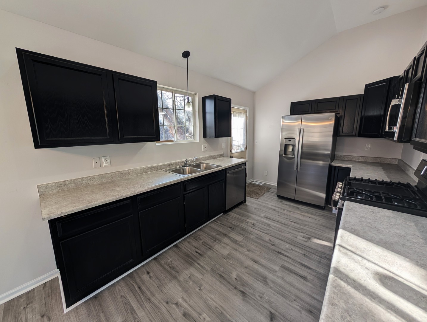 39477 N Hickory Avenue, Antioch, IL