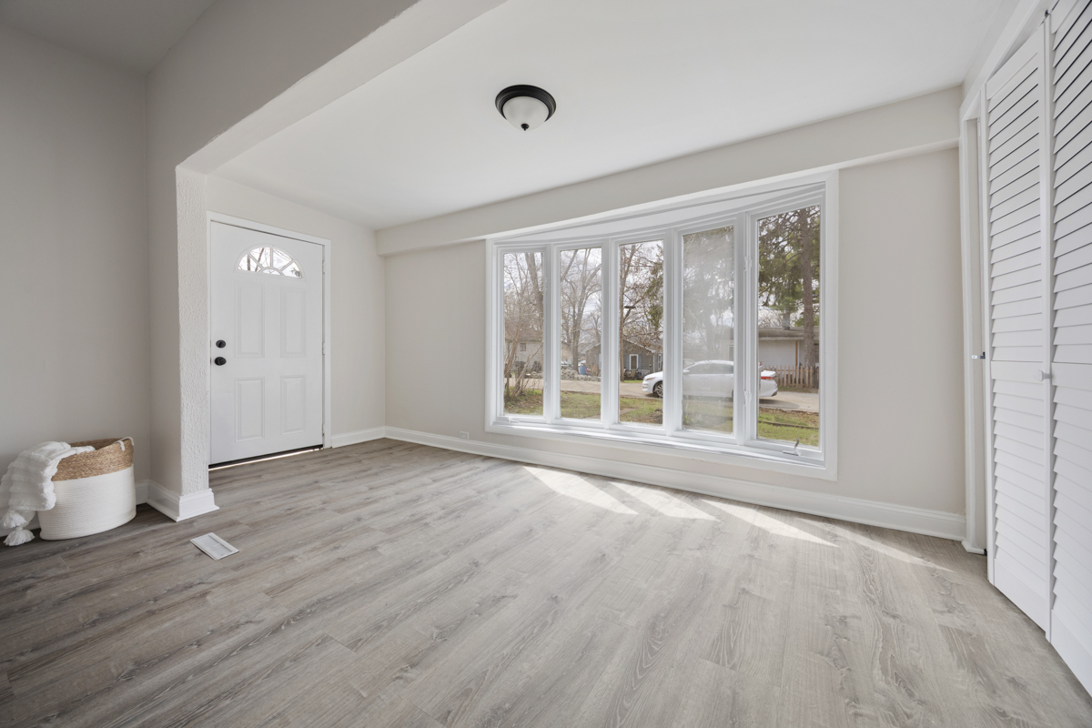 38169 N 3rd Avenue, Spring Grove, IL