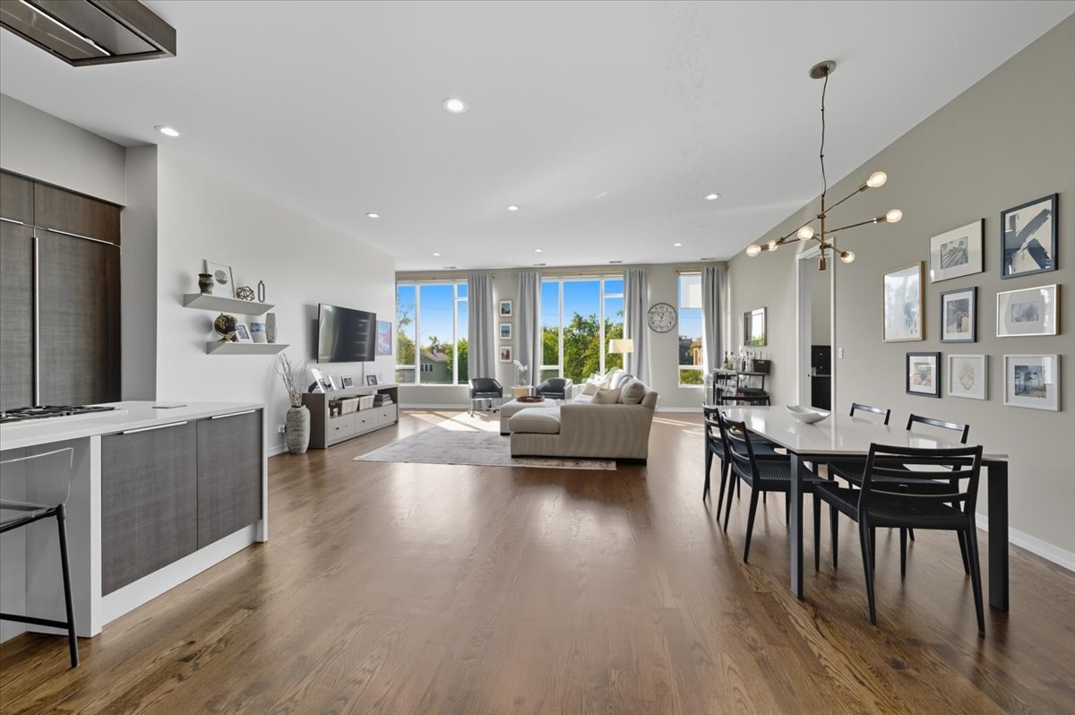 756 N Leavitt Street #3SW, Chicago, IL