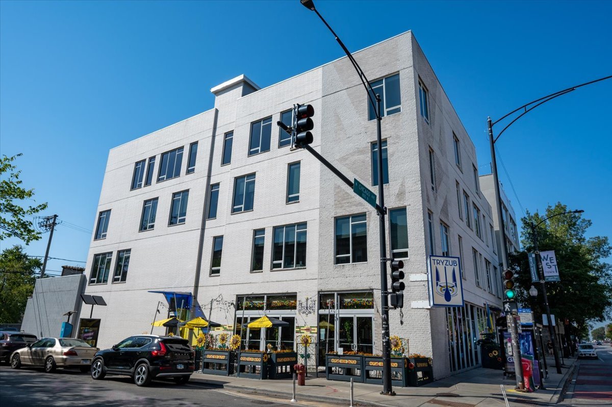 756 N Leavitt Street #3SW, Chicago, IL
