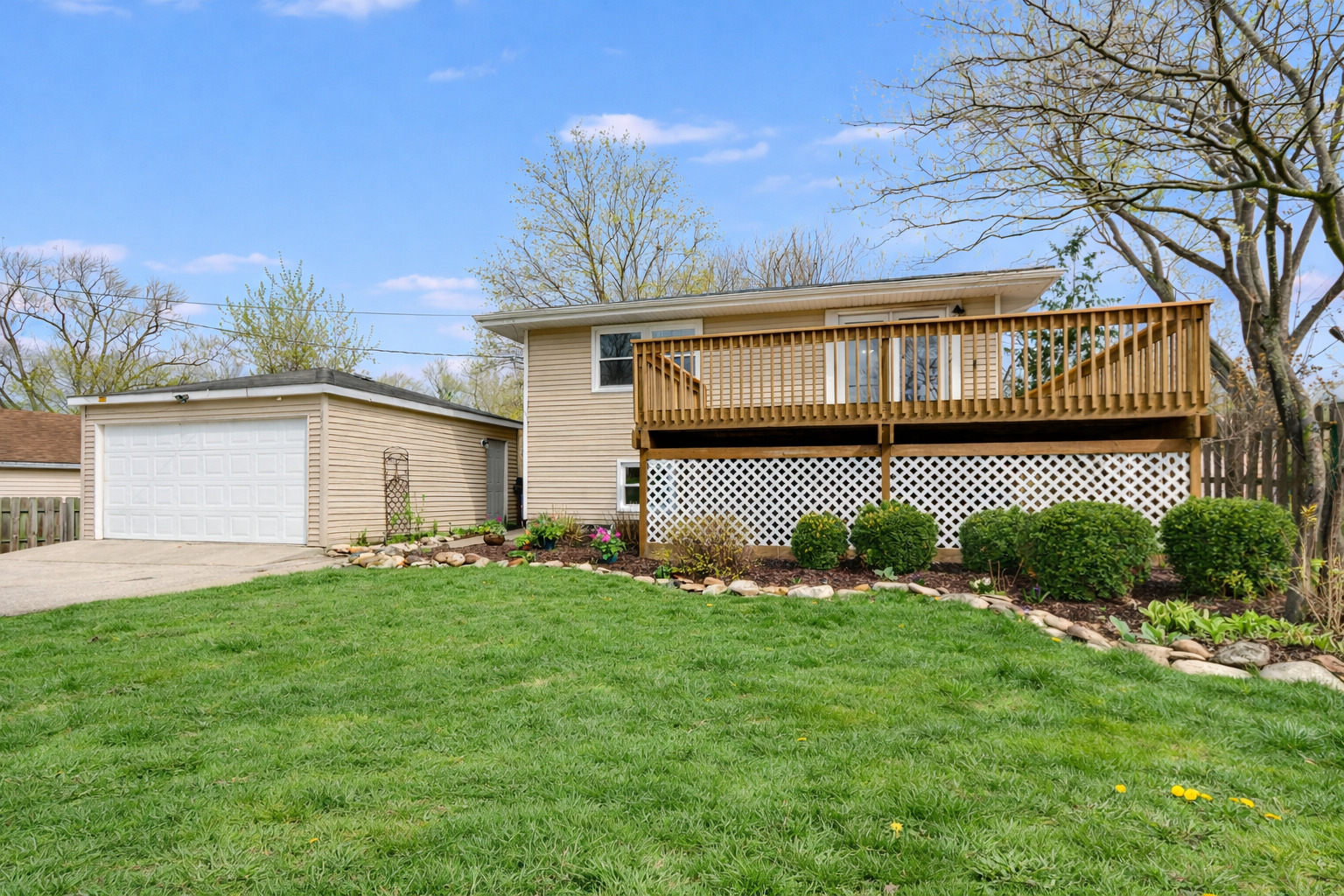 106 Crescent Road, Fox River Grove, IL