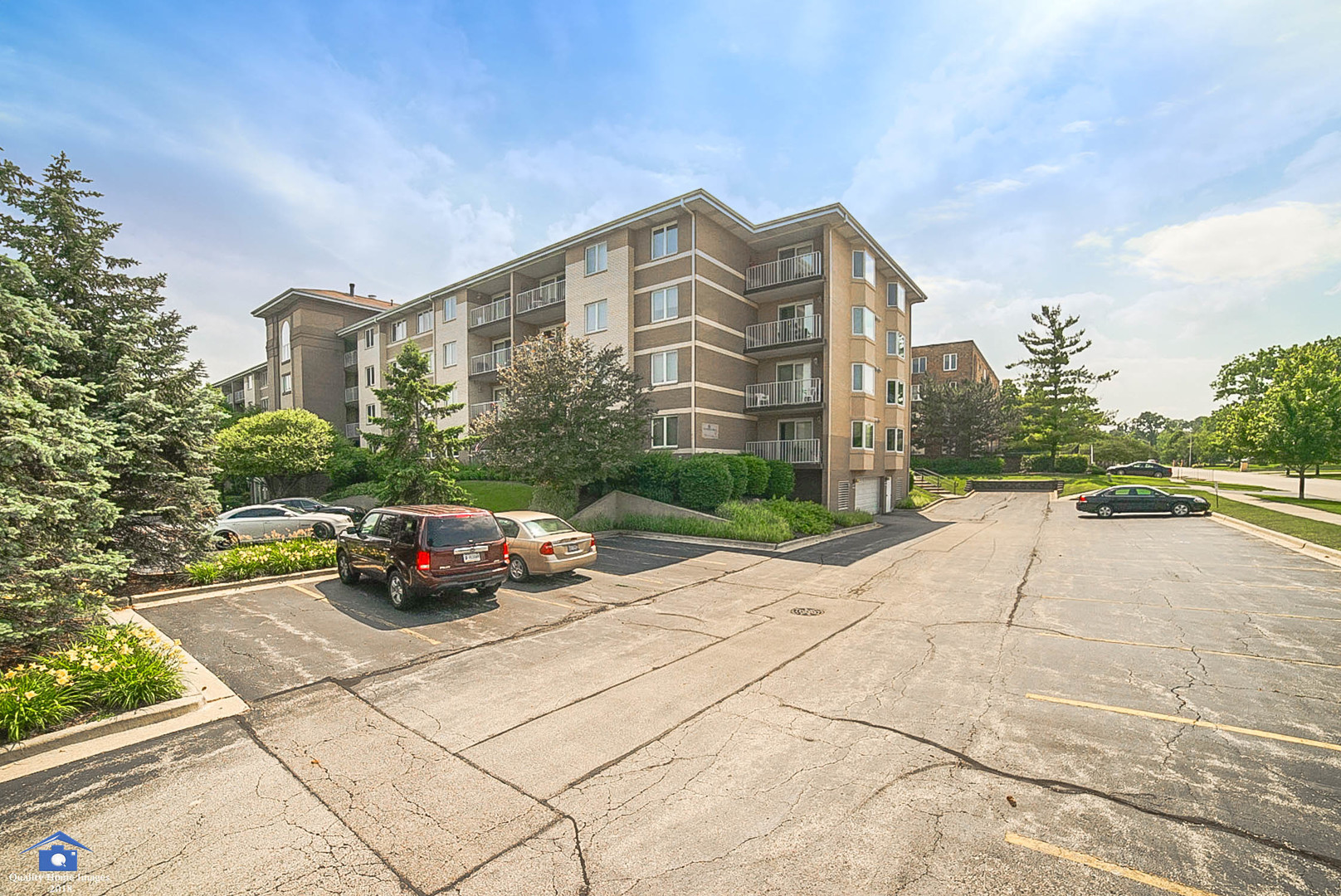 480 E Montrose Avenue #203, Wood Dale, IL