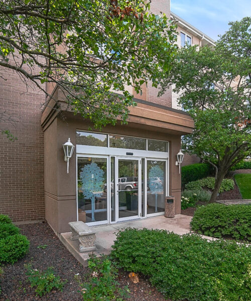 480 E Montrose Avenue #203, Wood Dale, IL