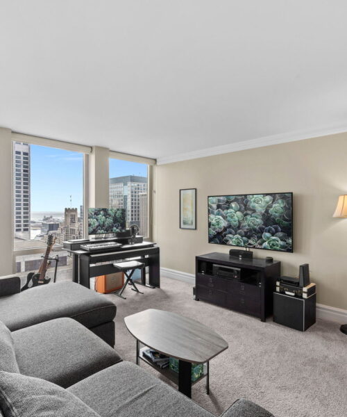 111 E Chestnut Street #30A, Chicago, IL