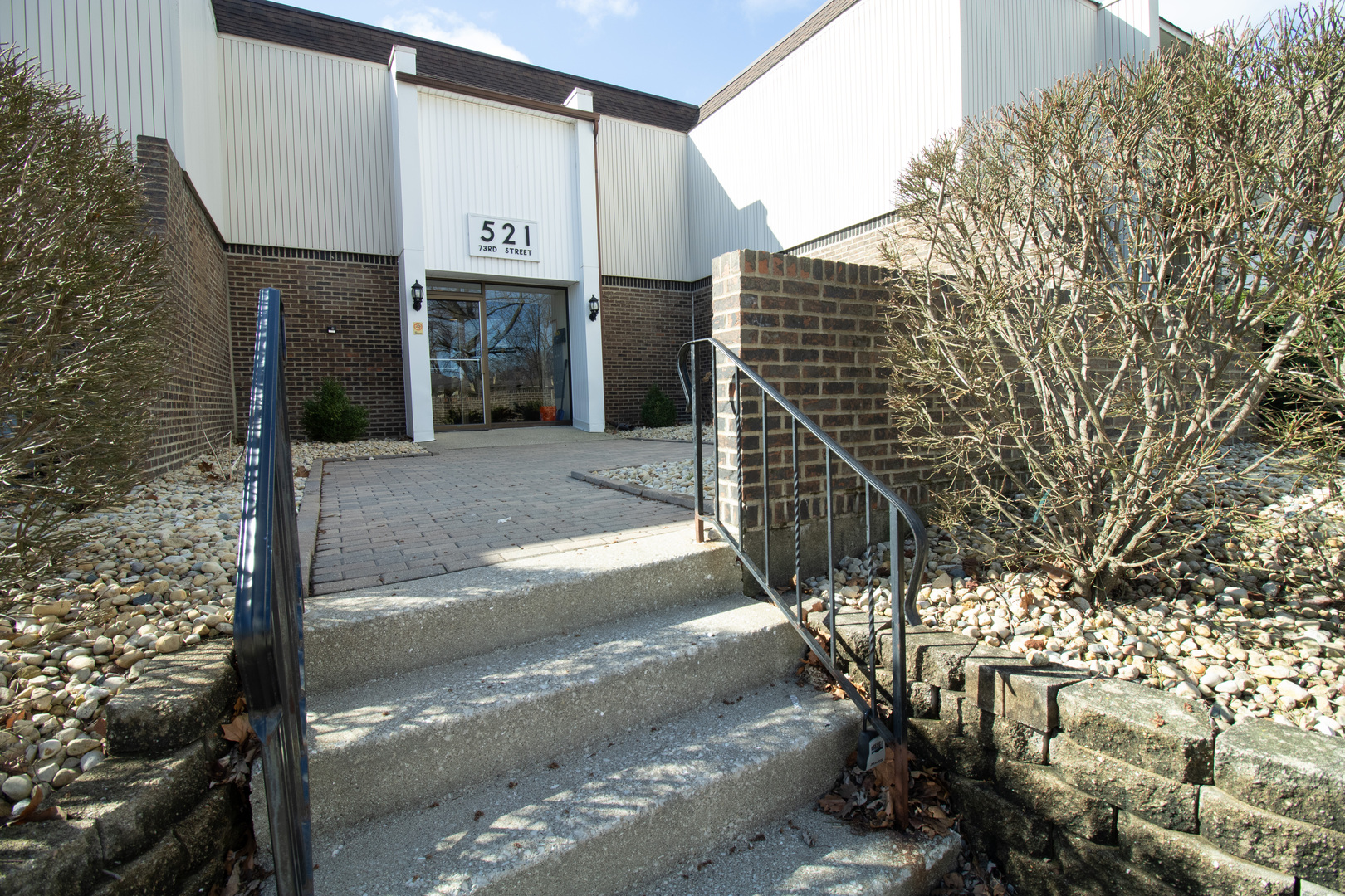 521 73RD Street #104, Downers Grove, IL