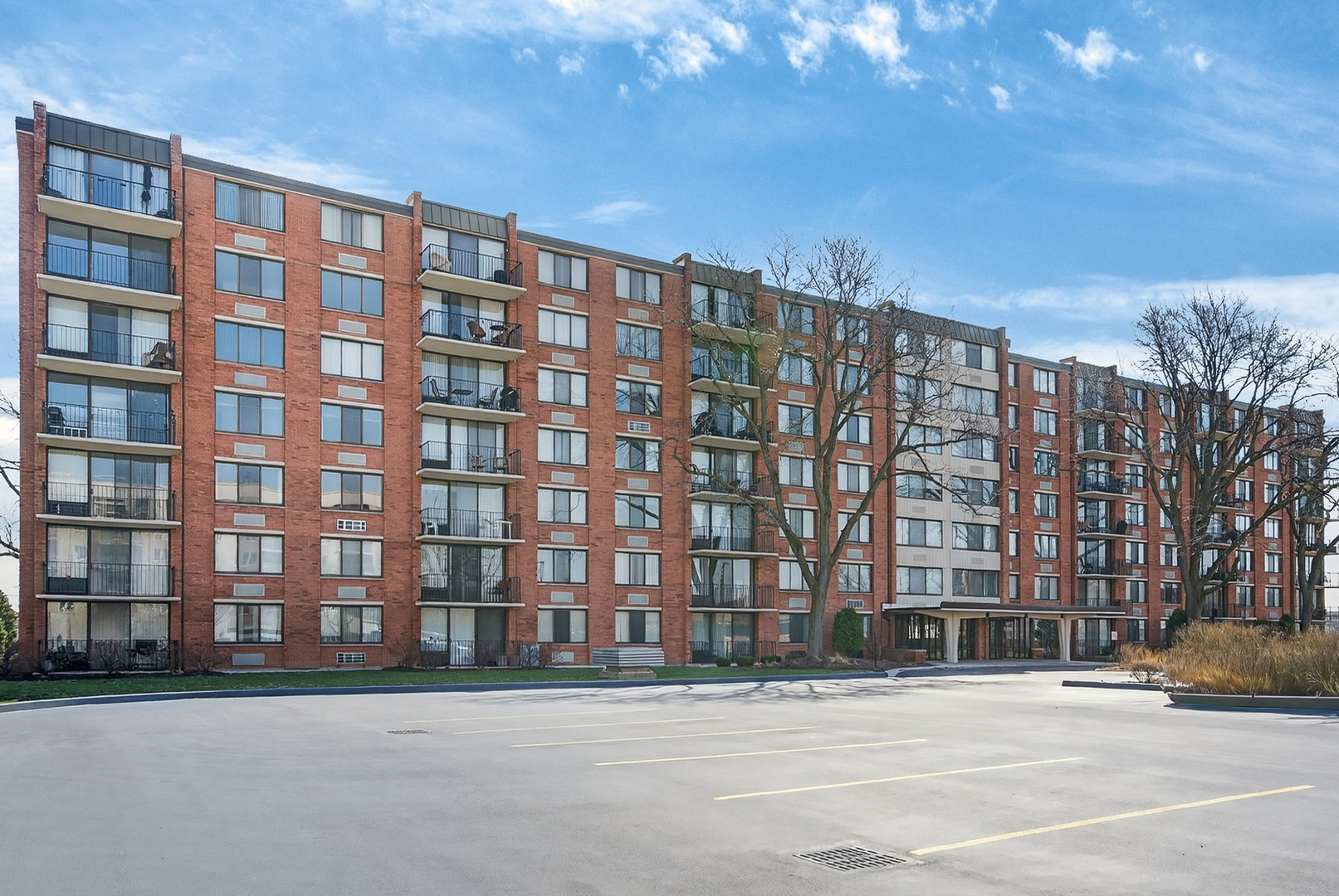 2000 Saint Regis Drive #2B, Lombard, IL