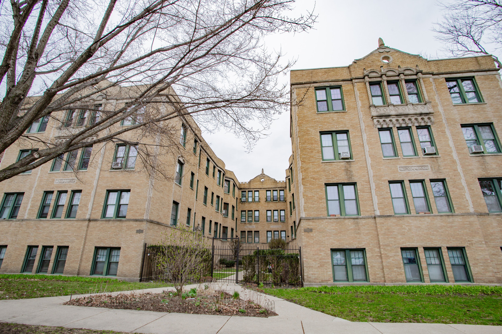 146 Clyde Avenue #2E, Evanston, IL
