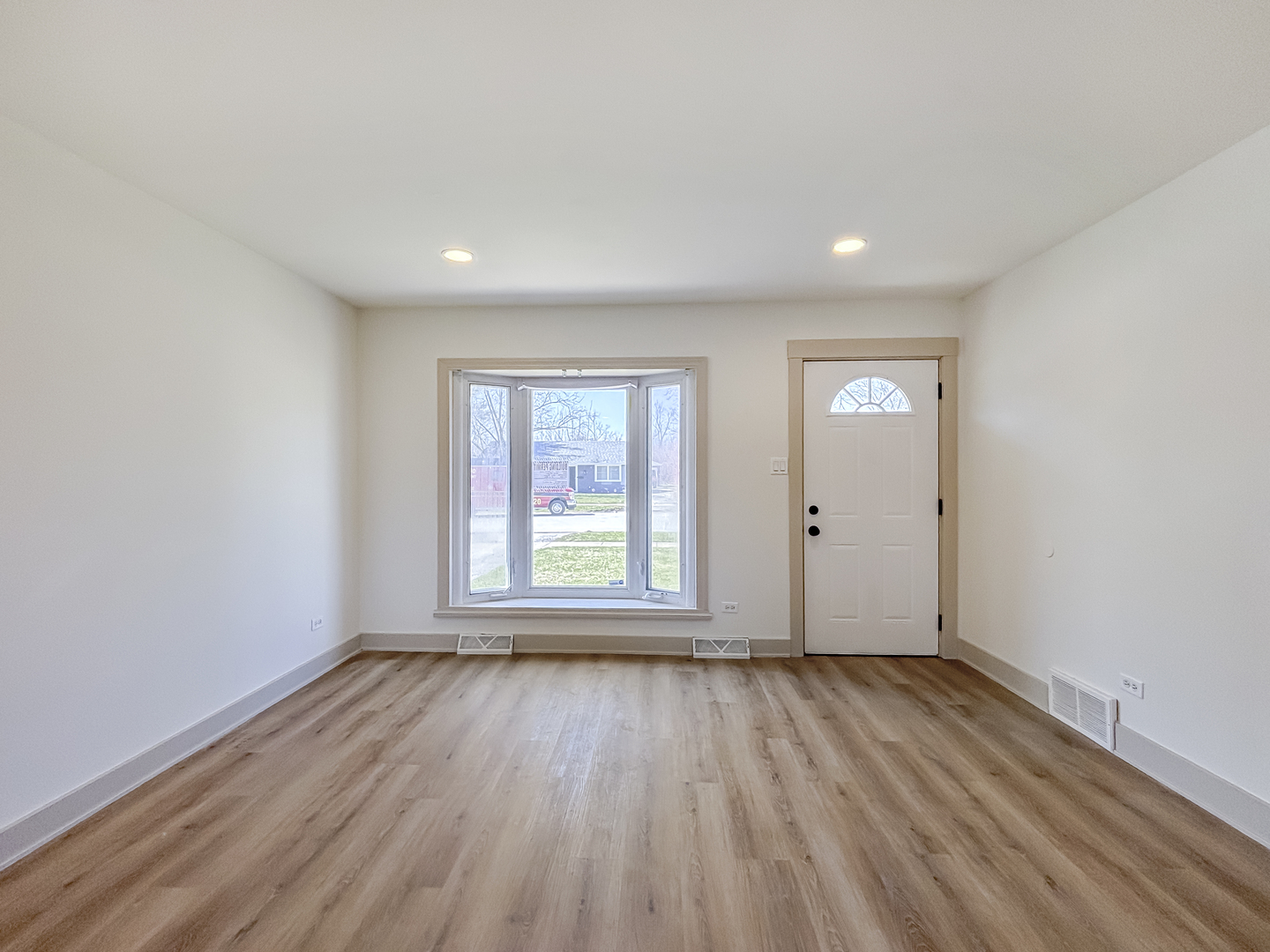 127 N Cedar Lane, Glenwood, IL