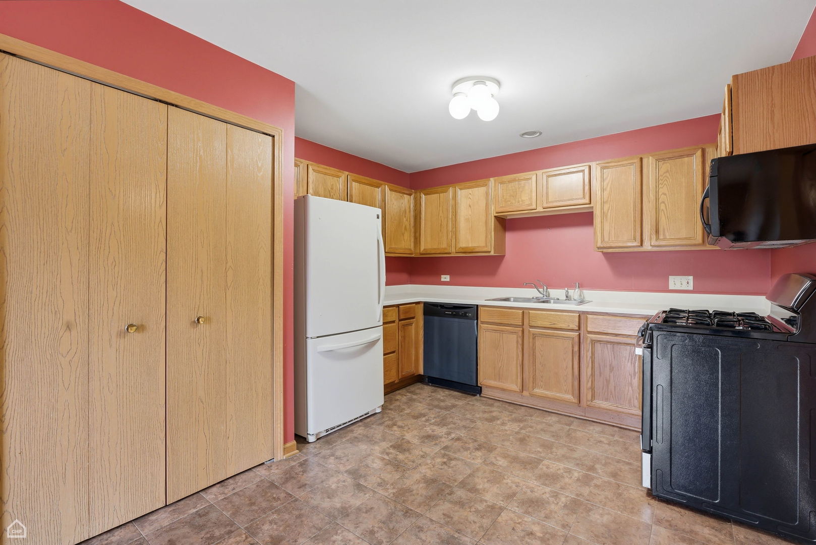 490 Westwood Court #D, Crystal Lake, IL