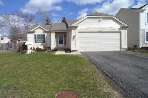 1337 Eastwood Drive, Aurora, IL