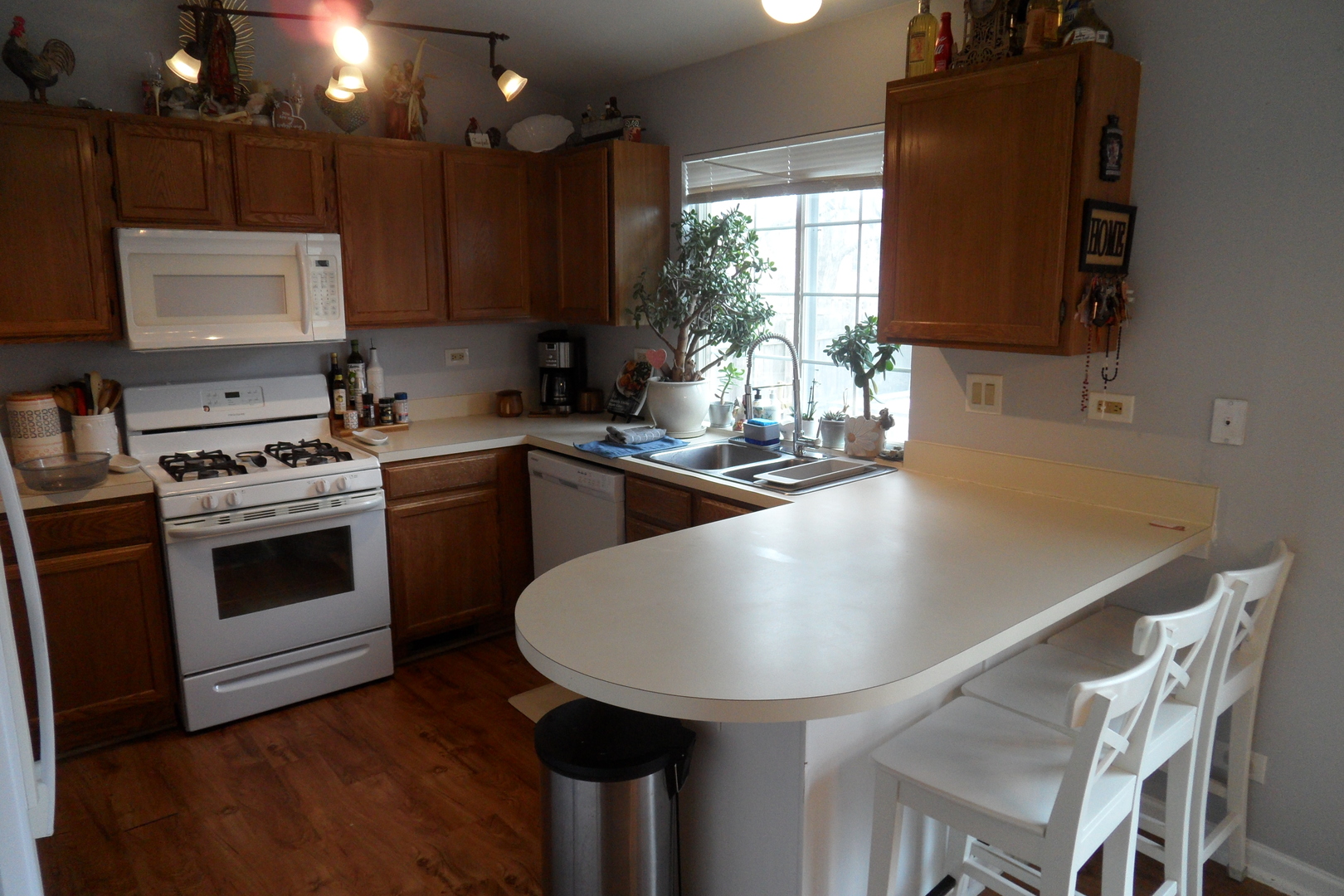 1337 Eastwood Drive, Aurora, IL