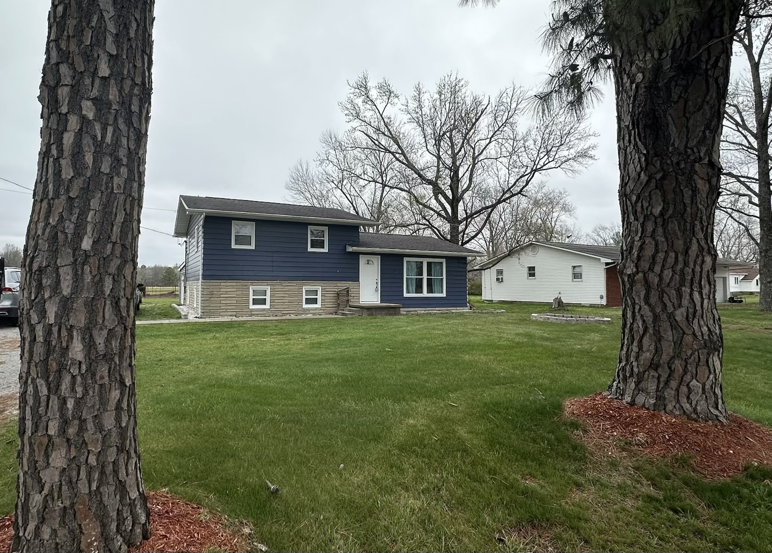 12945 Bowling Alley Road, Benton, IL