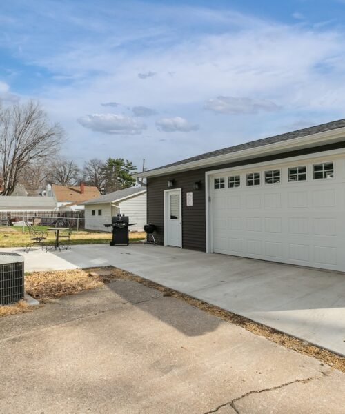 2323 Frances Place, Davenport, IA