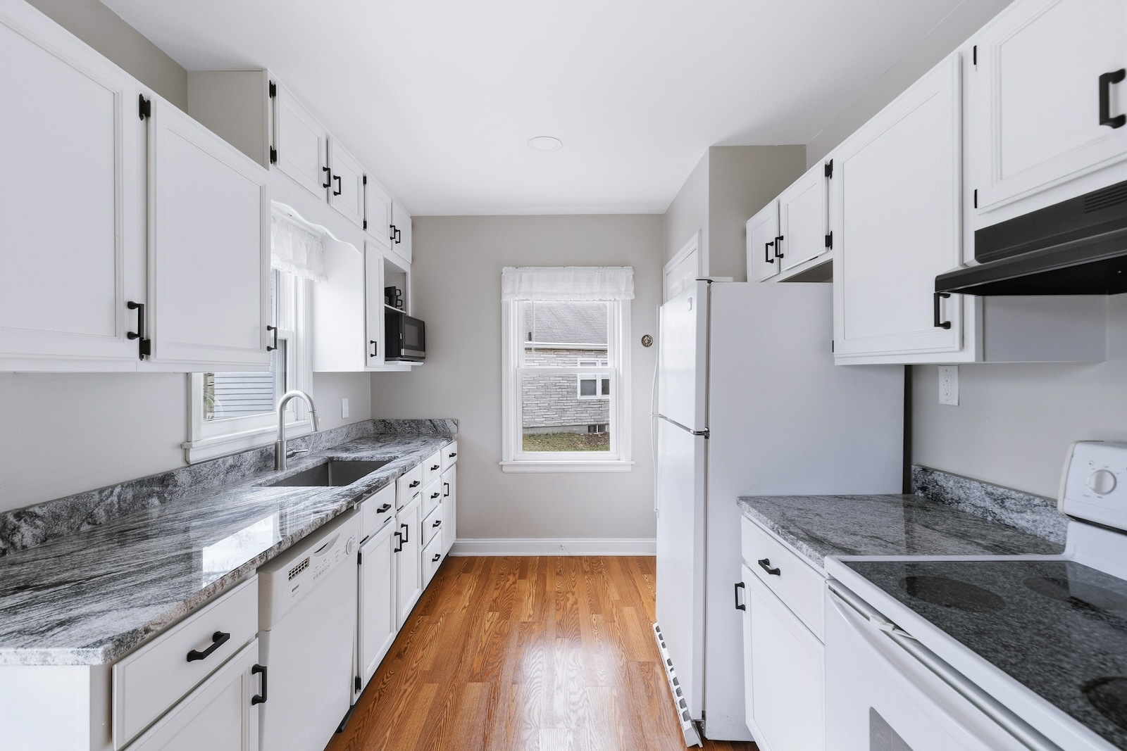 2323 Frances Place, Davenport, IA