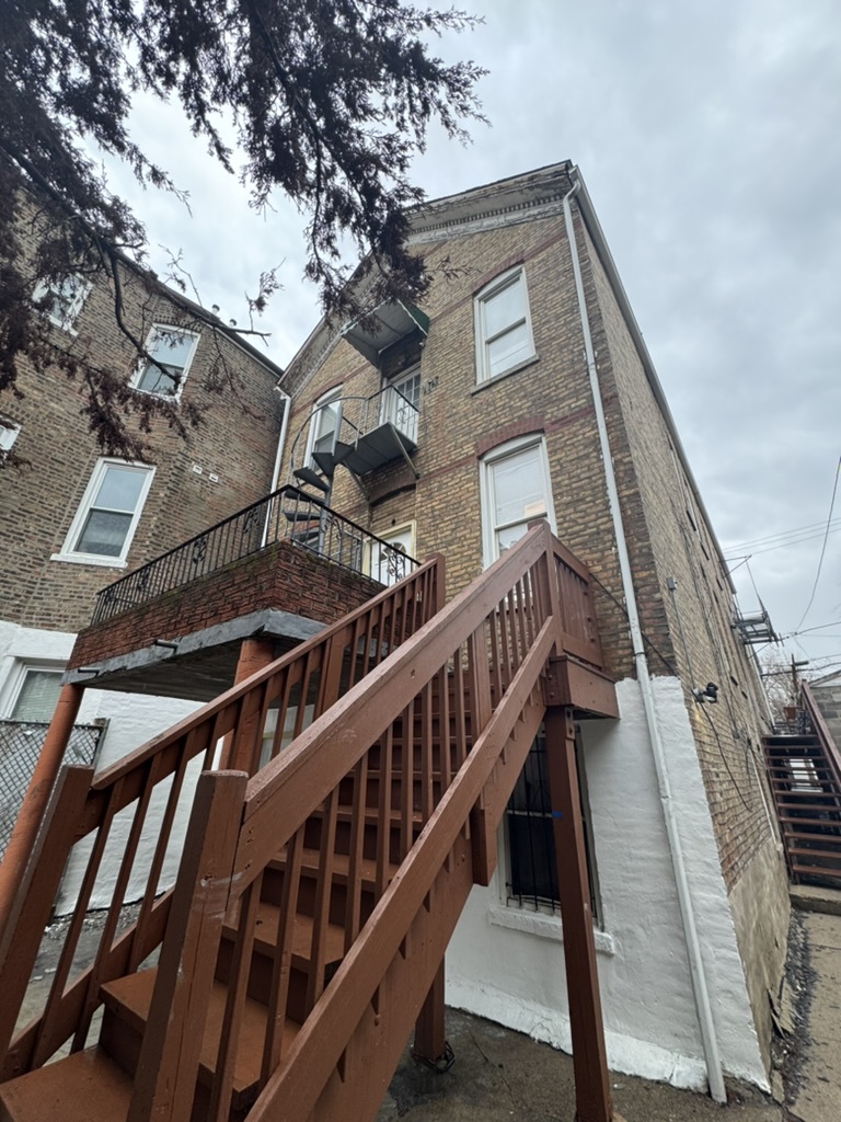 2127 S FAIRFIELD Avenue, Chicago, IL