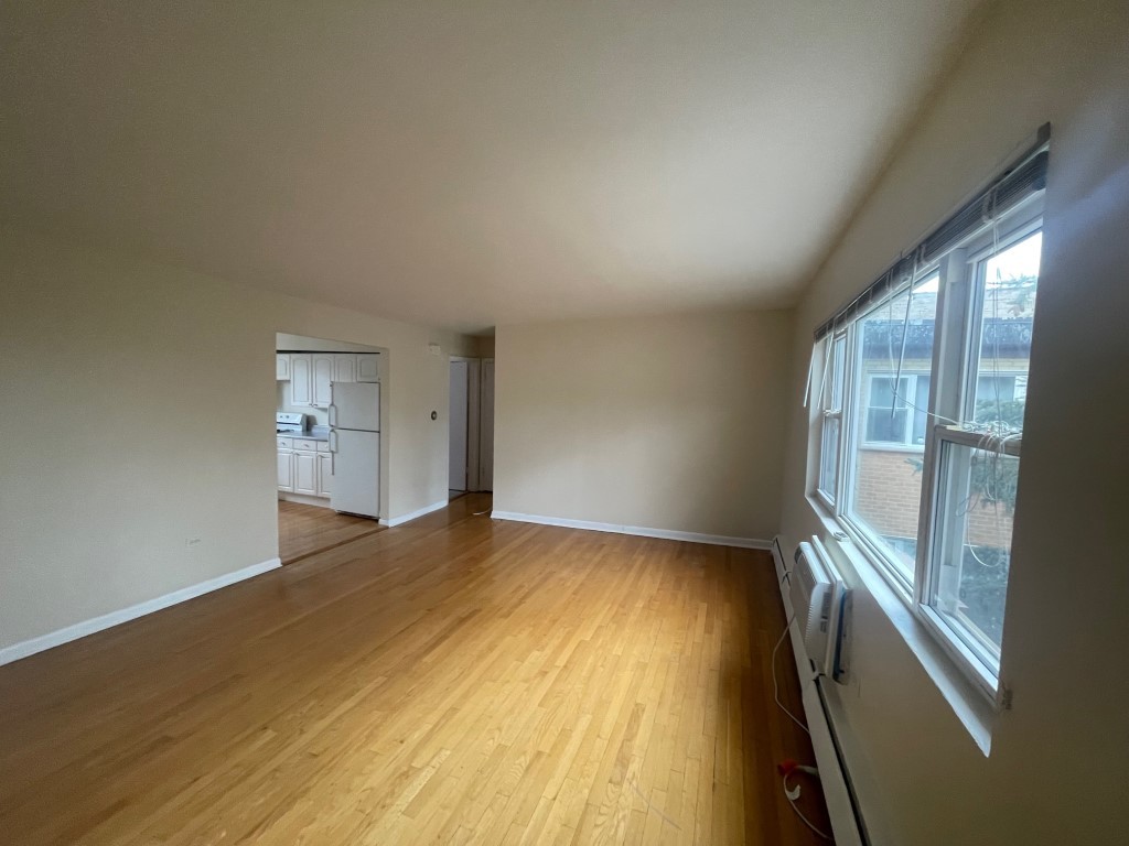 1714 W Touhy Avenue #C3E, Chicago, IL