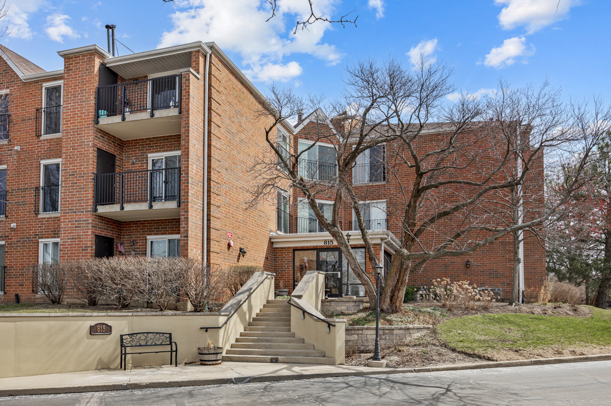 815 Leicester Road #114A, Elk Grove Village, IL