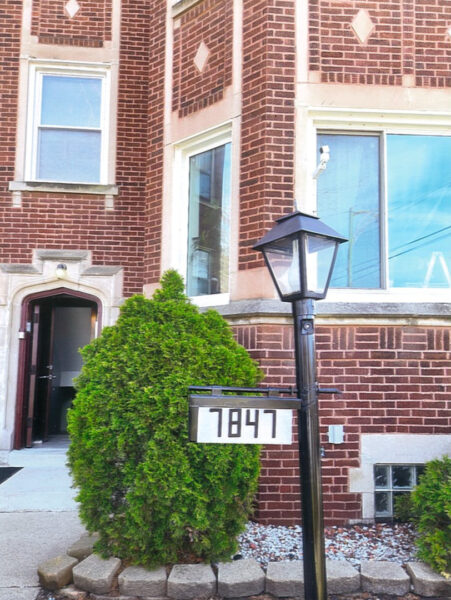 7847 S Paxton Avenue, Chicago, IL