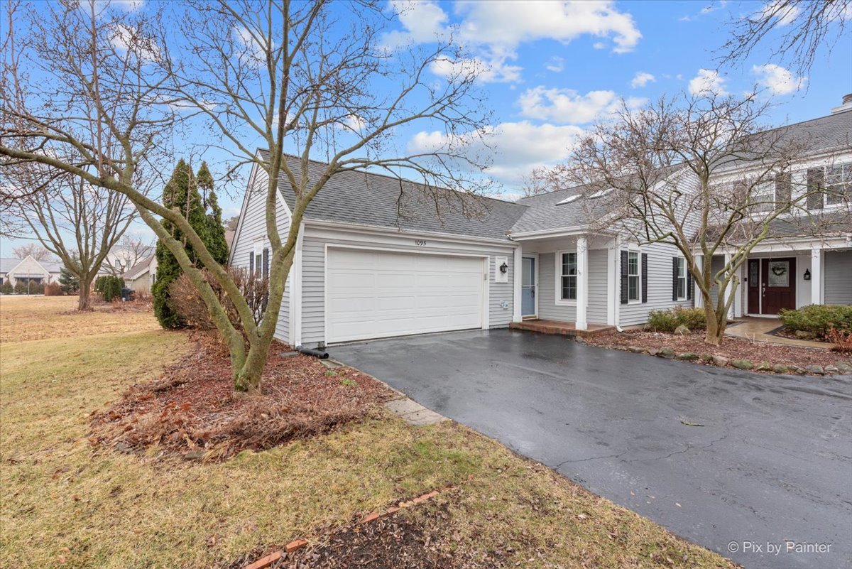 1095 Devonshire Avenue, Naperville, IL