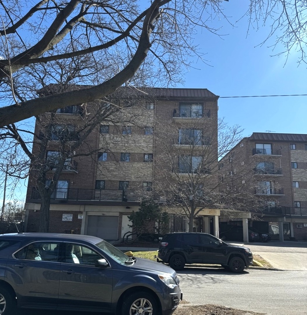 2333 N Neva Avenue #404C, Chicago, IL