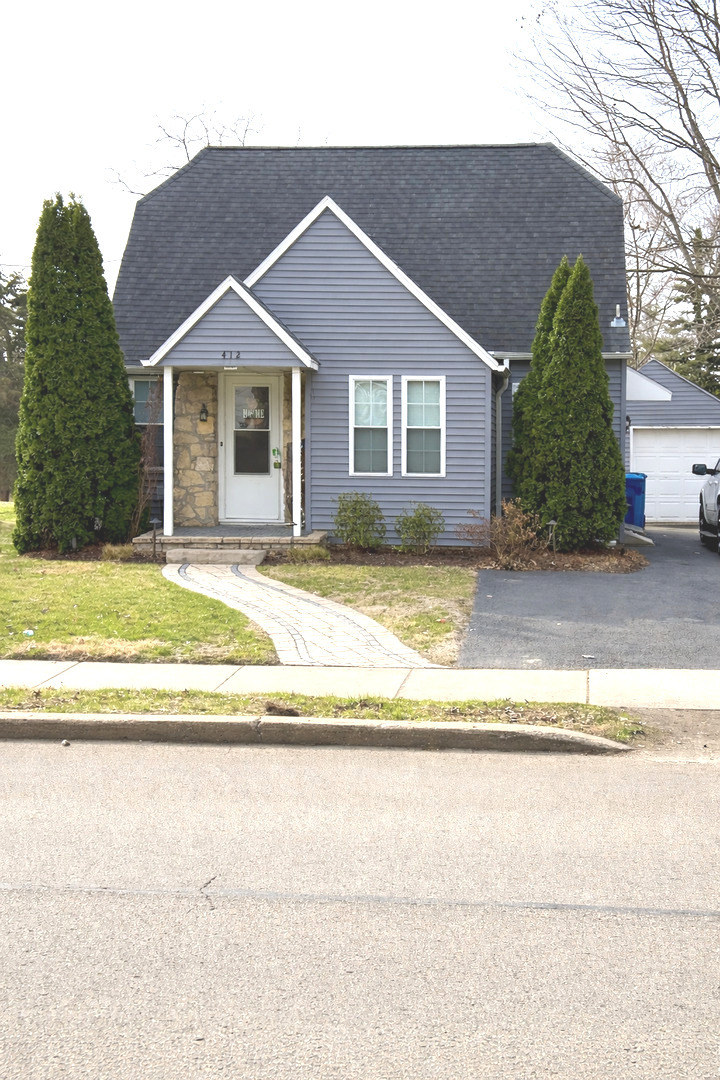 412 E Bradshaw Street, Dixon, IL