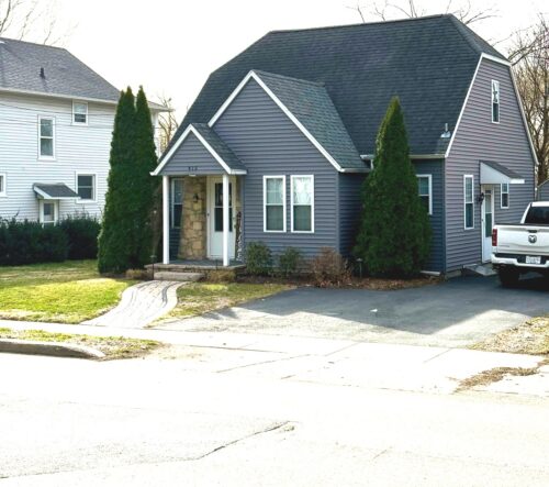 412 E Bradshaw Street, Dixon, IL