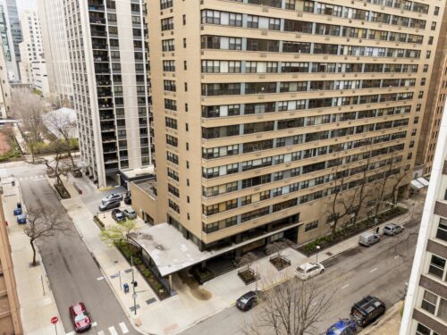 850 N Dewitt Place #13E, Chicago, IL