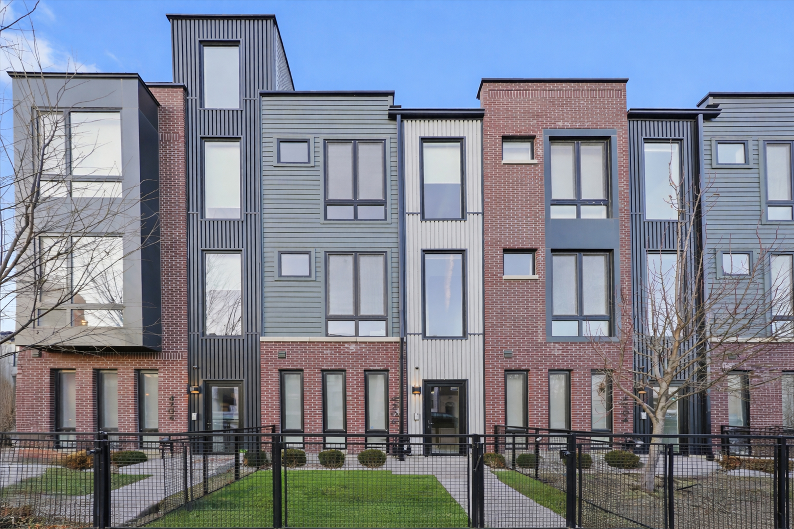 4202 W Belmont Avenue, Chicago, IL