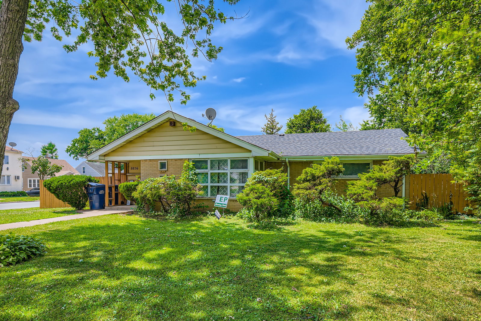 8856 S Washtenaw Avenue, Evergreen Park, IL