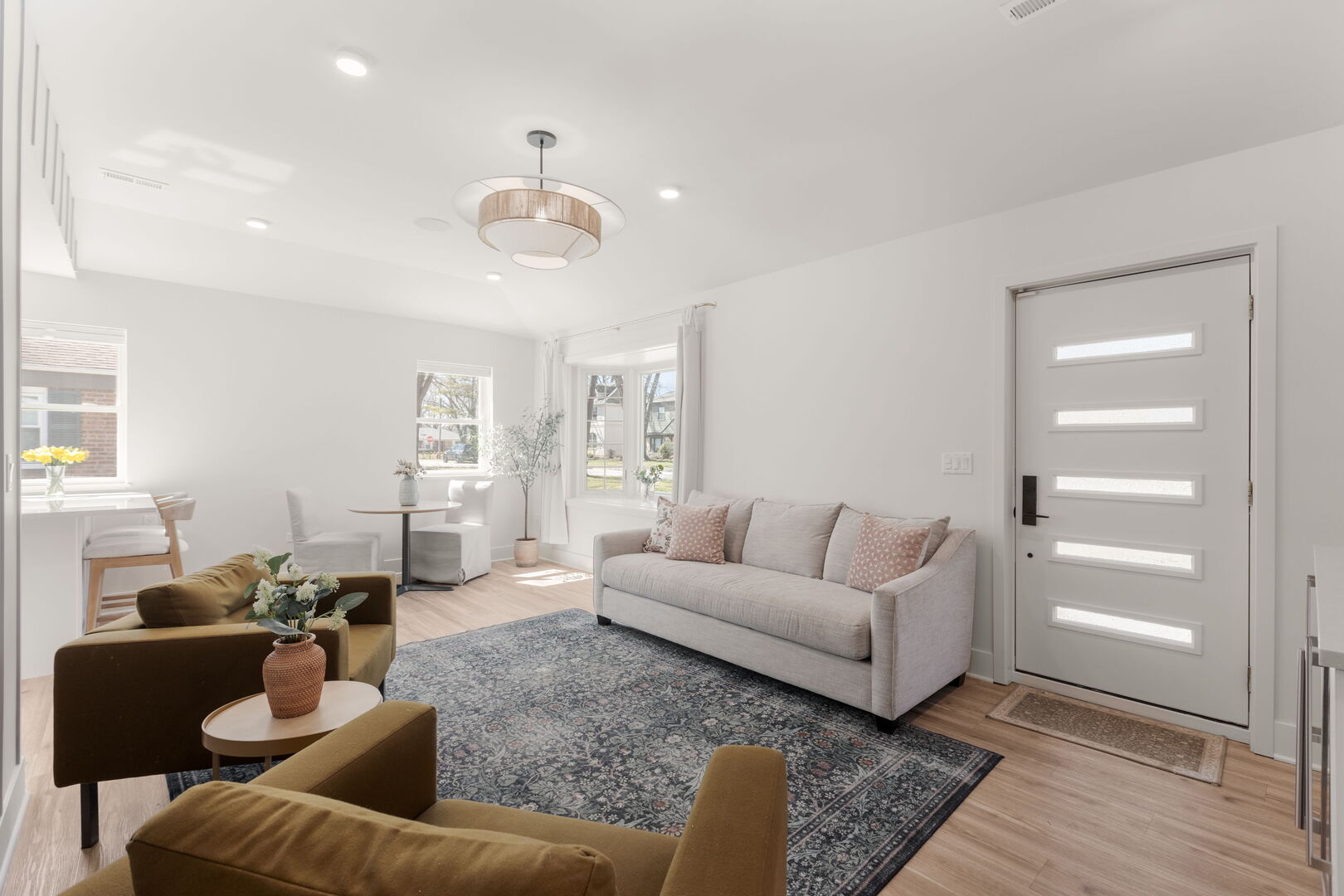 612 Kenwood Avenue, Libertyville, IL