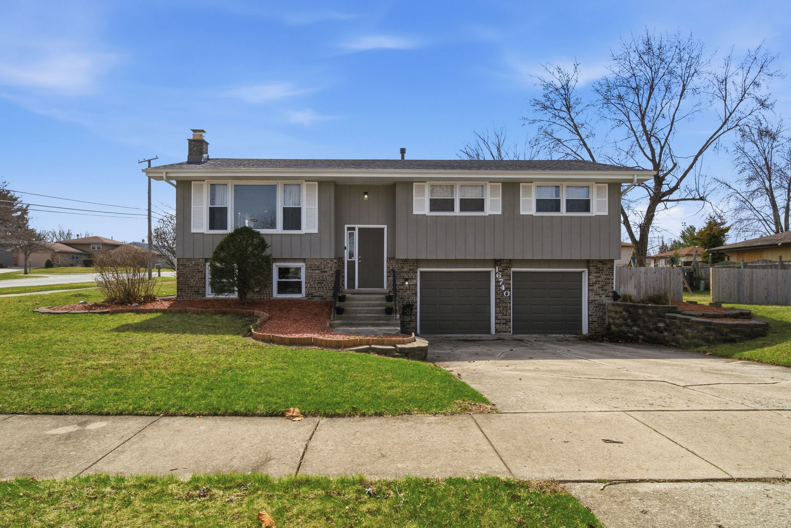 16740 Forest Avenue, Oak Forest, IL