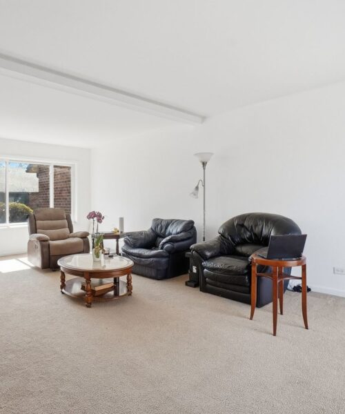 18W274 Kirkland Lane, Villa Park, IL