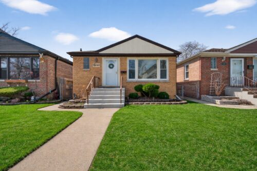 10552 S Troy Street, Chicago, IL