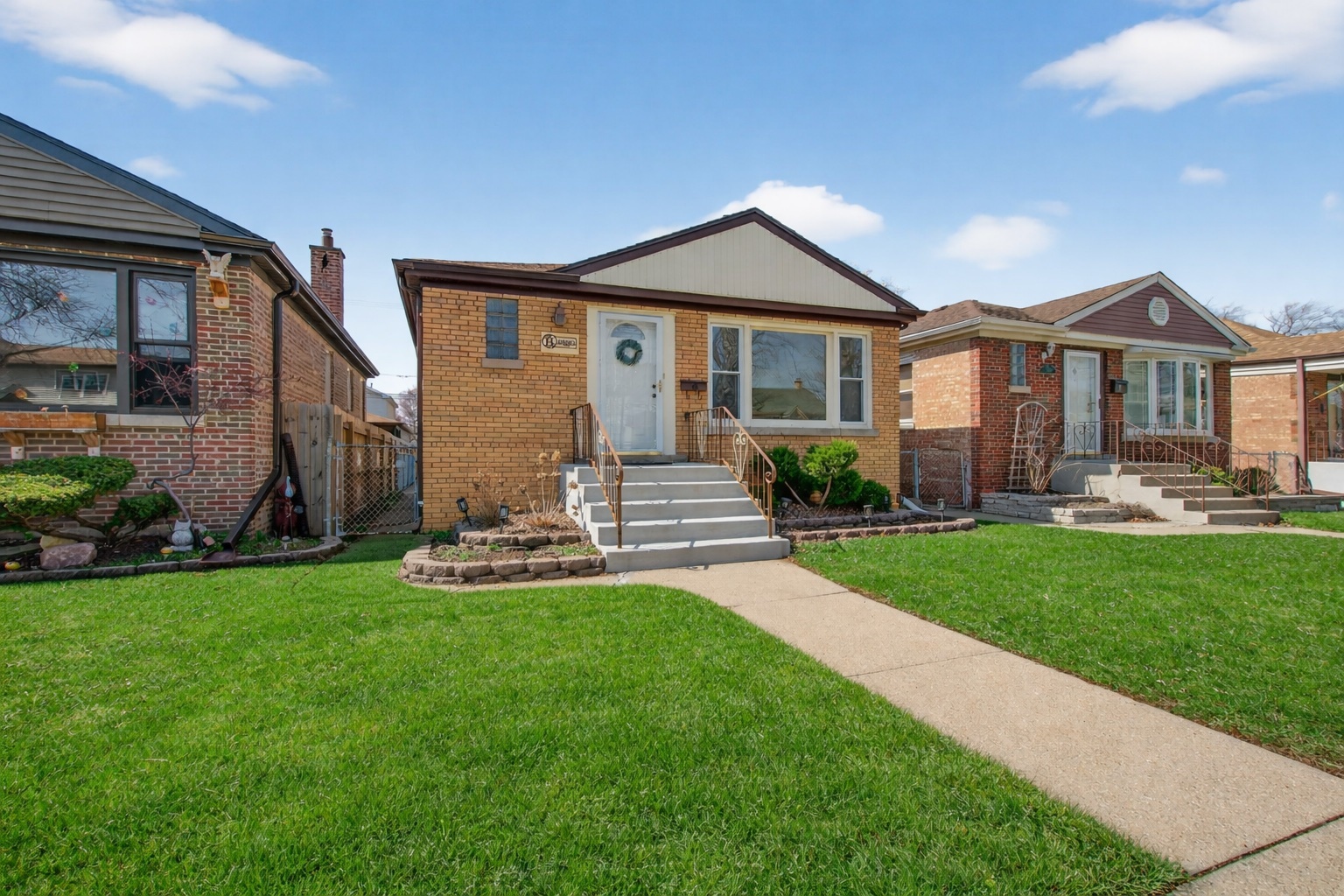 10552 S Troy Street, Chicago, IL