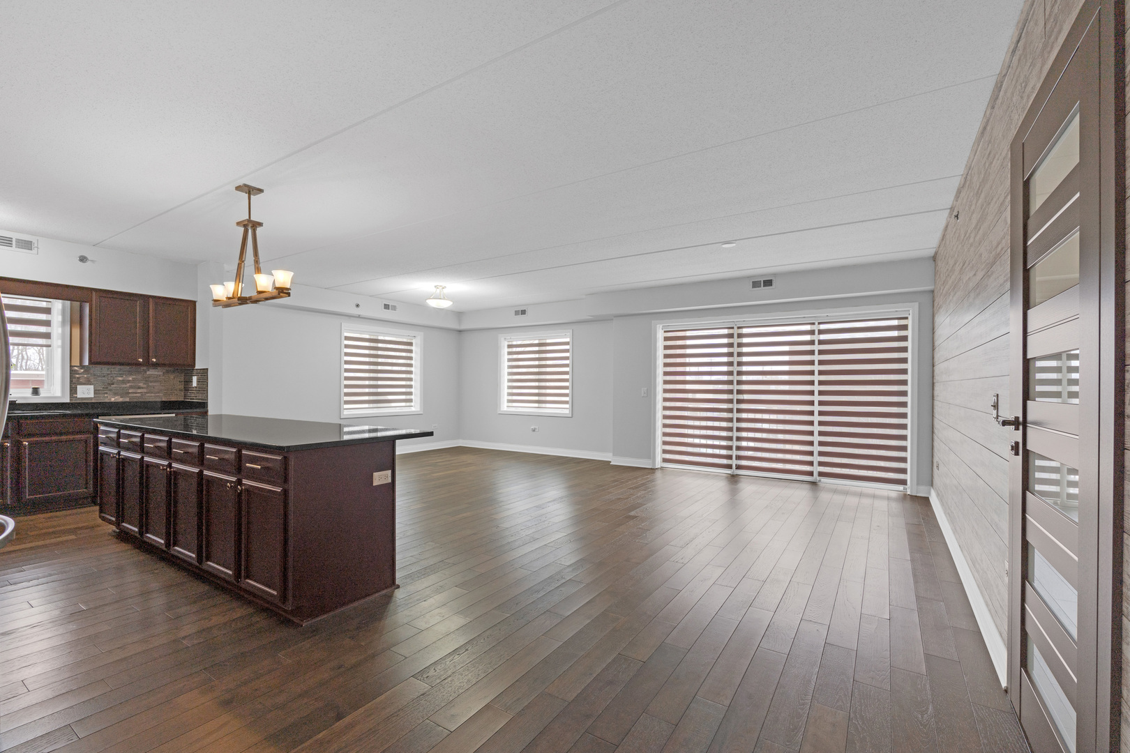 9864 Leland Avenue #220, Schiller Park, IL